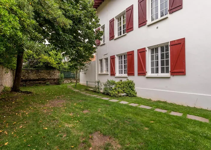 Arty Miramar - 3 Etoiles - Welkeys * Біарріц